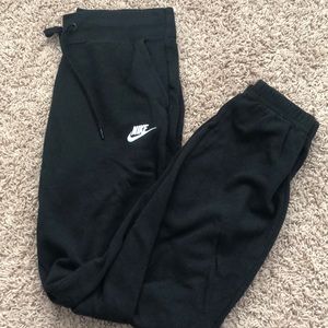 nike joggers/sweatpants
